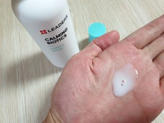 리더스코스메틱 리더스 카밍 바이오틱스 에센스 워터 — 5점을 준 리뷰어가 2021년 6월 올린 사용 사진