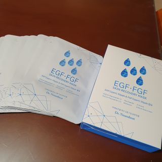 Dr.느루벗 느루벗 EGF FGF 스킨 리커버리 마스크 10장 — 5점을 준 리뷰어가 2021년 3월 올린 사용 사진