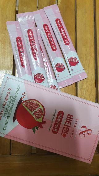 비타앤 석류콜라겐스틱 — 5점을 준 리뷰어가 2021년 5월 올린 사용 사진