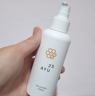 AYU25[아유트웬티파이브] 피부건강에 꼭 필요한 pH 약산성 와일드 로즈토너 — 5점을 준 리뷰어가 2021년 4월 올린 사용 사진