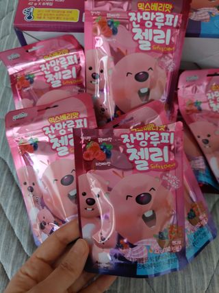 [팔도] 잔망루피젤리 믹스베리맛 42g 8개 — 4점을 준 리뷰어가 2022년 3월 올린 사용 사진