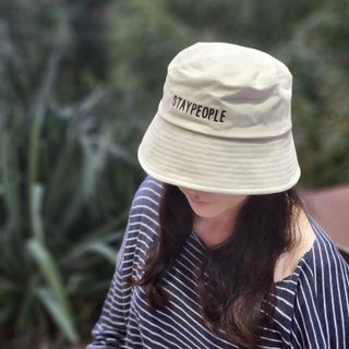 [스테이피플] STAYPEOPLE BUCKET HAT (IVORY) — 5점을 준 리뷰어가 2022년 9월 올린 사용 사진