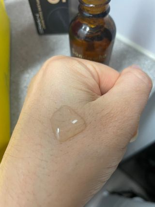 스킨큐어 산다화 비타민c 화이트닝 에센스 30ml — 4.5점을 준 리뷰어가 2023년 12월 올린 사용 사진