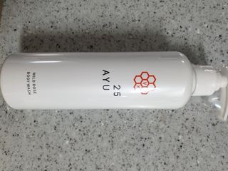 AYU25[아유트웬티파이브]피부 진정, 보습 와일즈 로즈 바디워시 — 5점을 준 리뷰어가 2021년 4월 올린 사용 사진