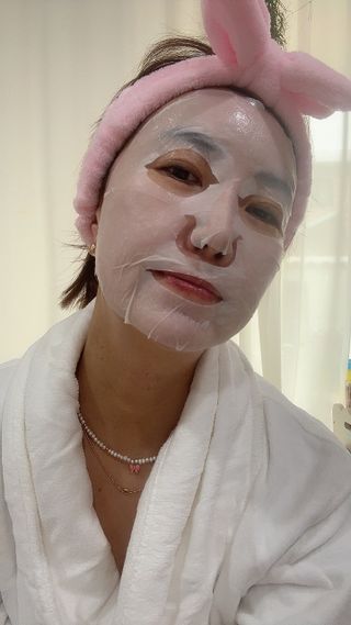 세뚜아(Cettua) [세뚜아] 타임리스 바이탈 페이셜 마스크팩  Cettua Timeless  Vital Mask 5매 — 5점을 준 리뷰어가 2024년 1월 올린 사용 사진