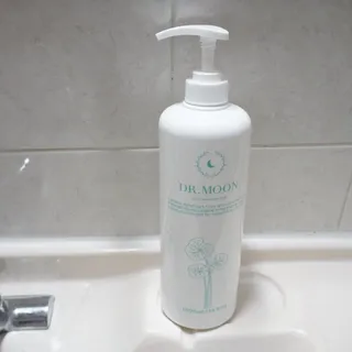 [닥터문] 센텔라 시카케어 화이트머스크 바디워시 1000ml — 5점을 준 리뷰어가 2023년 8월 올린 사용 사진