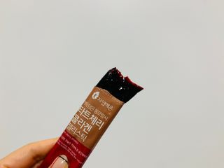 자연에온 가득담은 몽모랑시 타트체리 콜라겐 젤리스틱 — 4점을 준 리뷰어가 2021년 1월 올린 사용 사진