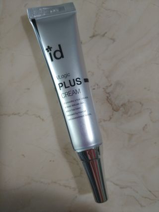 아이디플라코스메틱 아이디 브이로직 플러스 크림 15ml X 4EA — 5점을 준 리뷰어가 2022년 1월 올린 사용 사진