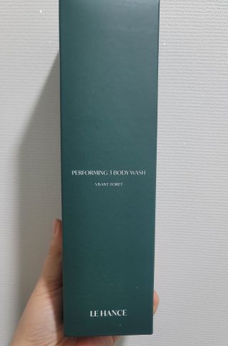 르핸스 퍼포밍 3 바디워시 비반트포렛/베티버포그 — 5점을 준 리뷰어가 2023년 6월 올린 사용 사진