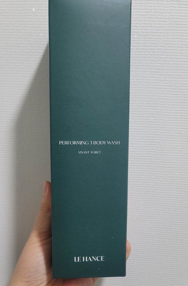 르핸스 퍼포밍 3 바디워시 비반트포렛/베티버포그 리뷰 사진