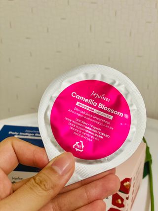 제주인디 카멜리아 블러썸 바이오셀룰로오스 마스크팩 — 4점을 준 리뷰어가 2021년 10월 올린 사용 사진