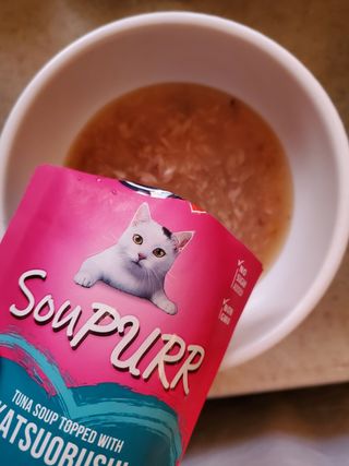 비타크래프트 고양이 수프 50g 3가지맛 x4팩씩 총 12팩 — 5점을 준 리뷰어가 2021년 8월 올린 사용 사진