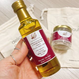 [딜리셔스코드] 타르투피 알레산드로 로시 트러플 소금 100g +트러플 오일 100ml set — 4.5점을 준 리뷰어가 2022년 6월 올린 사용 사진