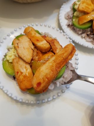 굽네몰 [굽네] 소스가 맛있는 닭가슴살 슬라이스 4종 — 5점을 준 리뷰어가 2021년 5월 올린 사용 사진