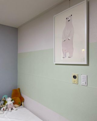 쿠셔니 붙이는 실크단열벽지 50cm x 20m 4olor 중 택1 — 4.5점을 준 리뷰어가 2022년 1월 올린 사용 사진