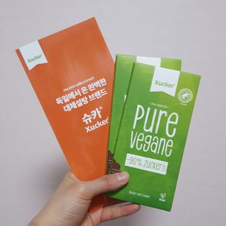 당류2g 자일리톨로 단맛을낸 슈카 퓨어비건 무설탕초콜릿 Xucker vegan 2개입 — 5점을 준 리뷰어가 2021년 4월 올린 사용 사진