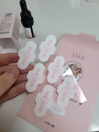 라라로즈데이 시즌2 천연 아로마오일 Y존 케어 속옷향수 이너퍼퓸 5ml  여성의 자존감을 UP시키자 — 4.5점을 준 리뷰어가 2021년 10월 올린 사용 사진