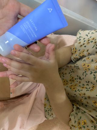 에스트라 아토베리어365 하이드로 수딩크림 — 5점을 준 리뷰어가 2022년 6월 올린 사용 사진