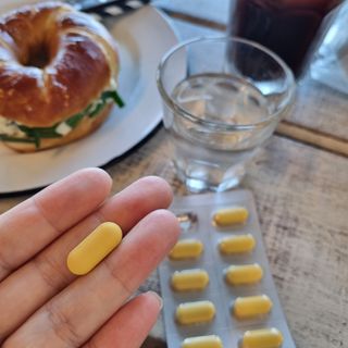 [경남제약헬스케어] 런칭기념 케어플러스 B로날린 1,000mg X 60정(2개월분)/비타민B군 — 5점을 준 리뷰어가 2023년 10월 올린 사용 사진