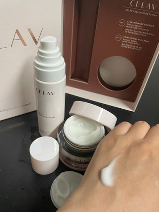 프리마인 바르기만 하면 철벽 스킨케어+24시간 마스크팩 효과. 셀라브 리제너레이팅 시스템 부스터+크림 세트 — 5점을 준 리뷰어가 2023년 4월 올린 사용 사진