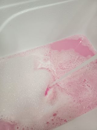 소담스퀘어 상암 Evreryday Bath Bomb Day7(에브리데이 배쓰밤 데이7) / 7종 중 2종 랜덤발송 — 5점을 준 리뷰어가 2022년 11월 올린 사용 사진