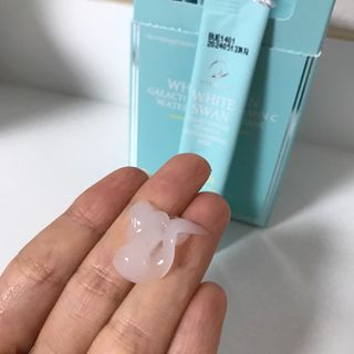 오투에니원 화이트 스완 갈락토미세스 비타민 C 워터 슬리핑 마스크 — 5점을 준 리뷰어가 2022년 12월 올린 사용 사진