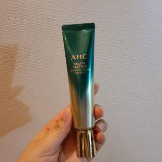 [NEW 탄력유턴 아이크림] AHC 유스 래스팅 리얼 아이크림 포 페이스 — 4.5점을 준 리뷰어가 2021년 2월 올린 사용 사진