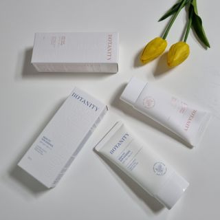 보타니티 촉촉수분자차 아쿠아핏 선 에센스 50ml + 보송톤업자차 징크 선 로션 50ml SPF50+ PA++++ (4/25) — 5점을 준 리뷰어가 2022년 5월 올린 사용 사진