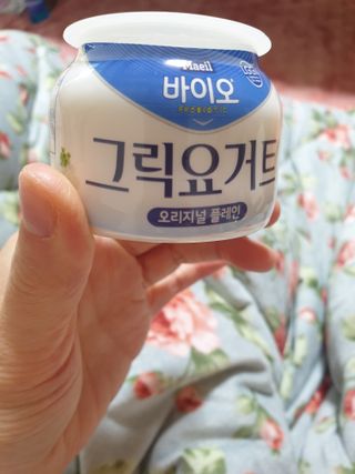 매일바이오 그릭요거트 오리지널 플레인 4개, 로스터리 커피믹스 4개 — 4점을 준 리뷰어가 2021년 12월 올린 사용 사진