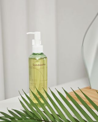 스킨큐어 산다화 순한 클렌징 동백 오일 200ml — 5점을 준 리뷰어가 2023년 5월 올린 사용 사진