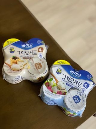 매일바이오 그릭요거트 오리지널 플레인 4개, 로스터리 커피믹스 4개 — 3점을 준 리뷰어가 2021년 12월 올린 사용 사진