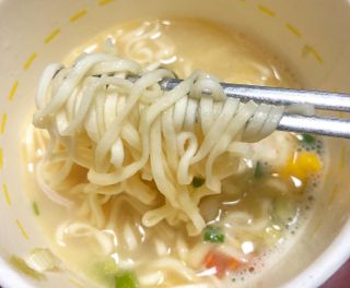 NISSIN 닛신 컵누들  4종 - 씨푸드오리지날, 씨푸드 스파이시, 씨푸드 커리, 씨푸드 XO소스 — 5점을 준 리뷰어가 2021년 11월 올린 사용 사진