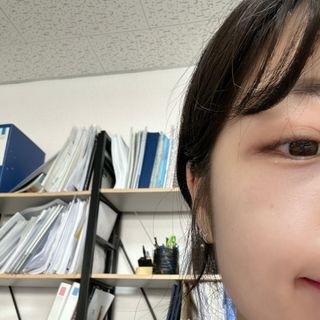 제주인디 카멜리아 블러썸 선크림 — 4.5점을 준 리뷰어가 2023년 9월 올린 사용 사진