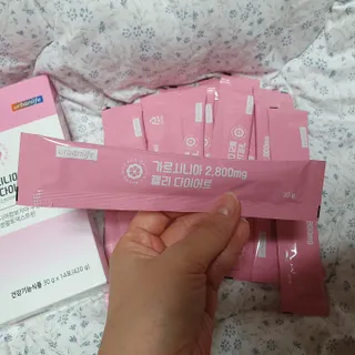 주식회사 얼굴반쪽 [얼굴반쪽 가르시니아 2,800mg] x 14포 1주 젤리 다이어트 보조제 체지방감소 — 5점을 준 리뷰어가 2021년 10월 올린 사용 사진