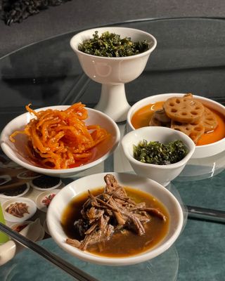 하나마이 [마마쿡] 전 청와대 천상현 셰프의 밑반찬  5종세트(소고기 장조림+연근조림+진미채+간장김자반+새우김자반) — 5점을 준 리뷰어가 2023년 4월 올린 사용 사진