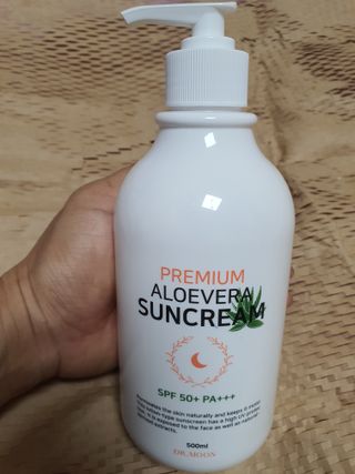 [닥터문] 프리미엄 알로에베라 선크림 500ml — 5점을 준 리뷰어가 2022년 6월 올린 사용 사진
