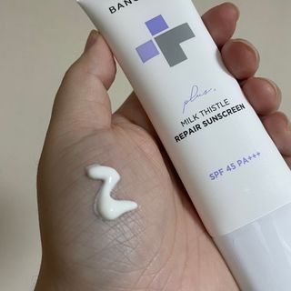 바노바기 코스메틱 바노바기 밀크씨슬 리페어 시카 선스크린 플러스 50ml — 5점을 준 리뷰어가 2023년 2월 올린 사용 사진