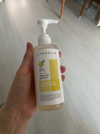 랑벨 내츄럴 딥 포어 클렌저 210ml (저자극 약산성 천연 클렌징 젤) — 5점을 준 리뷰어가 2022년 10월 올린 사용 사진