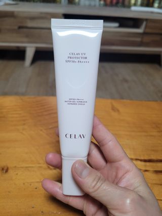 프리마인 선크림만 바꿨을 뿐인데 매일 물 2L챙겨먹고 기초케어 완벽하게 한 물빛피부 완성,셀라브UV프로텍터 — 5점을 준 리뷰어가 2023년 7월 올린 사용 사진