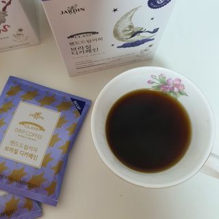 (주)쟈뎅 쟈뎅 클래스 핸드 드립 커피 10P 2종_디카페인 1종+랜덤 플레이버 1종 — 5점을 준 리뷰어가 2021년 4월 올린 사용 사진