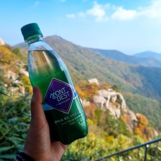 몽베스트 Montbest with Sparkling water Plain 20병 — 5점을 준 리뷰어가 2022년 10월 올린 사용 사진