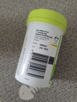 Swisse 스위스 고함량 밀크씨슬 35,000mg 60정 — 4.5점을 준 리뷰어가 2021년 11월 올린 사용 사진