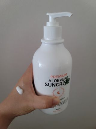 [닥터문] 프리미엄 알로에베라 선크림 500ml — 5점을 준 리뷰어가 2022년 6월 올린 사용 사진