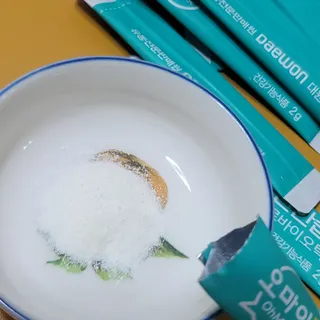 [유산균] 오마이락 장편한습관 프로바이오틱스 30P — 5점을 준 리뷰어가 2022년 11월 올린 사용 사진