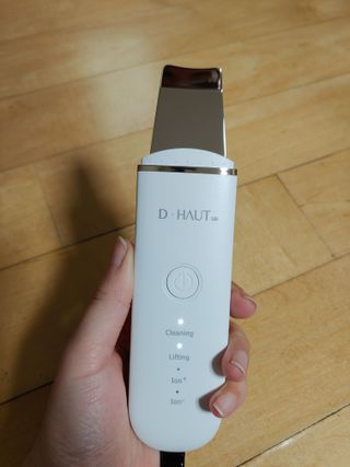 디하우트 랩 4 in 1 갈바닉 아쿠아 워터 필링기 스킨스크러버 — 5점을 준 리뷰어가 2021년 11월 올린 사용 사진