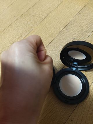 수려한 더 블랙 텐션 핏 메쉬쿠션 — 5점을 준 리뷰어가 2024년 1월 올린 사용 사진