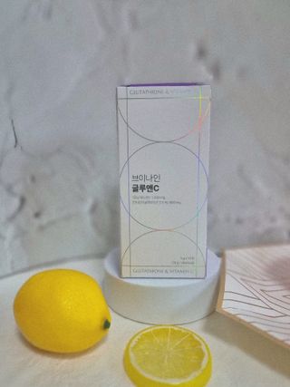 브이나인 글루타치온 비타민C 콜라겐 세라마이드 14포 1BOX — 5점을 준 리뷰어가 2022년 8월 올린 사용 사진