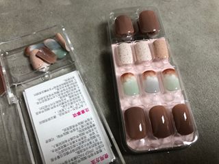 데싱디바 매직프레스 레귤러 스퀘어_6종 중 택 1 — 5점을 준 리뷰어가 2021년 9월 올린 사용 사진