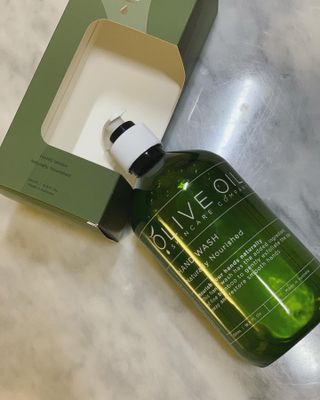 올리브 오일 스킨케어 컴퍼니 [OOSC] 촉촉 깨끗 내추럴리 너리시드 핸드워시 500ml — 5점을 준 리뷰어가 2021년 5월 올린 사용 사진