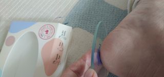미라클풋 유리발각질제거기 물없이 쓱싹쓱싹 몇번만에 발각질 완벽제거 — 5점을 준 리뷰어가 2021년 9월 올린 사용 사진